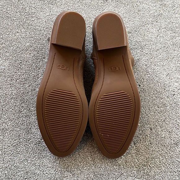 Ugg Tan Suede Zip-Up Bootie - Picture 7 of 8